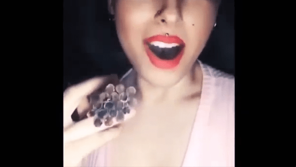 10 At Once Extreme Multiples Smoking Girl