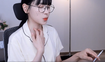 Addicted Korean Petite Smoking #1