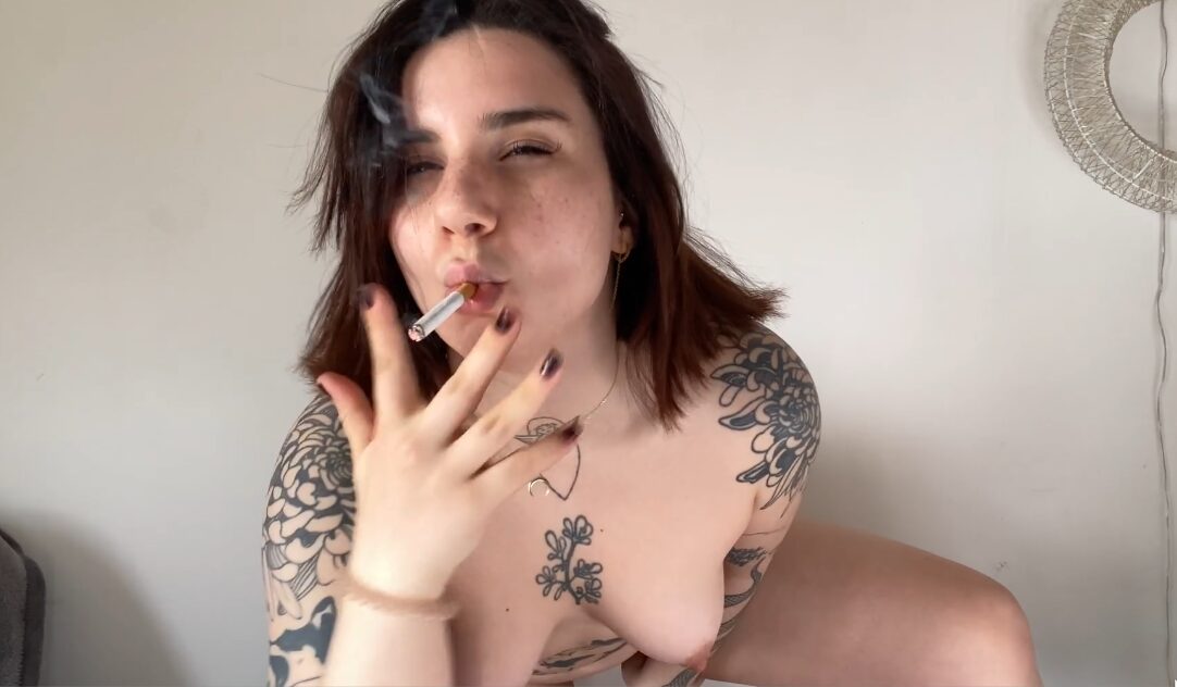 Adele Handy – Sexy Naked Tattooed Smoking Model
