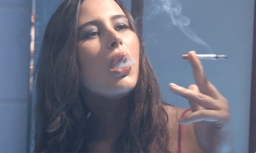 Adja Chain Smoking Girl