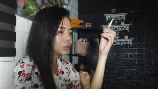 Asian Smoking Queen – When I woke up