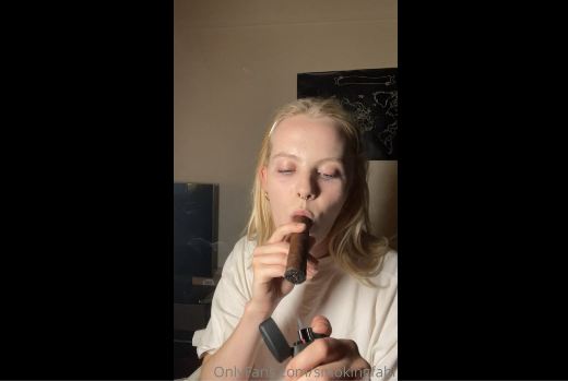 Big Cigar Smoking – SmokingFabi