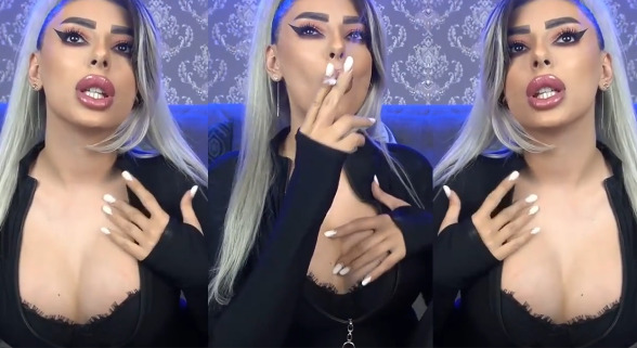 Hot Bimbo Smoking Fetish