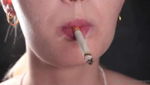 Close up smoking – SmokingFabi