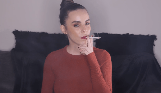 Comfy Smoking – Dani Lynn