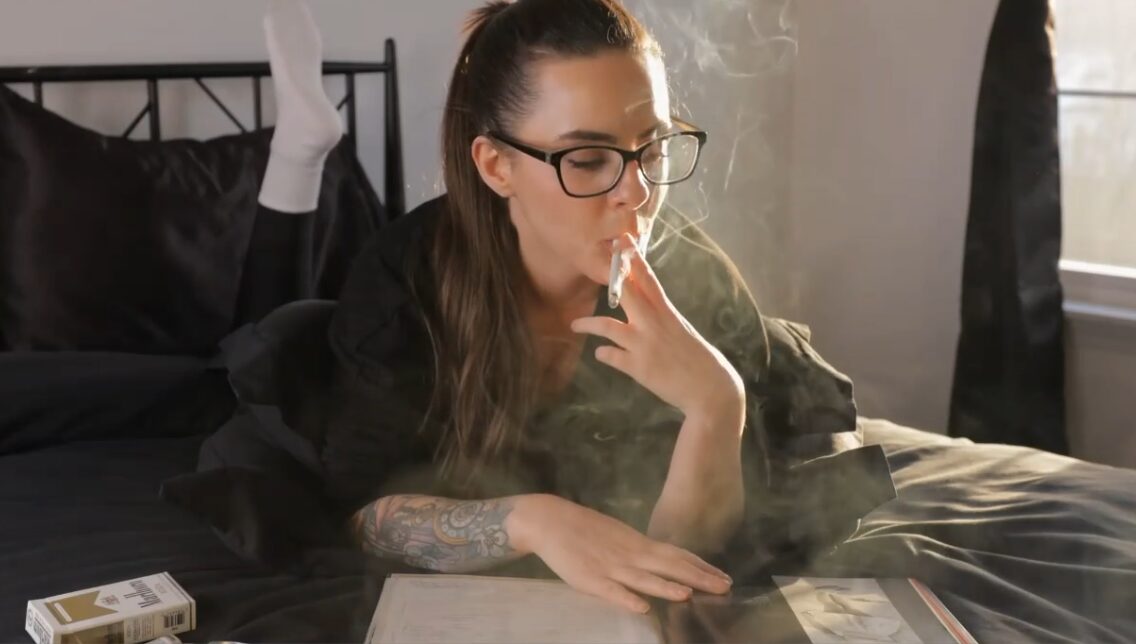 Dani Lynn Smoking And Reading