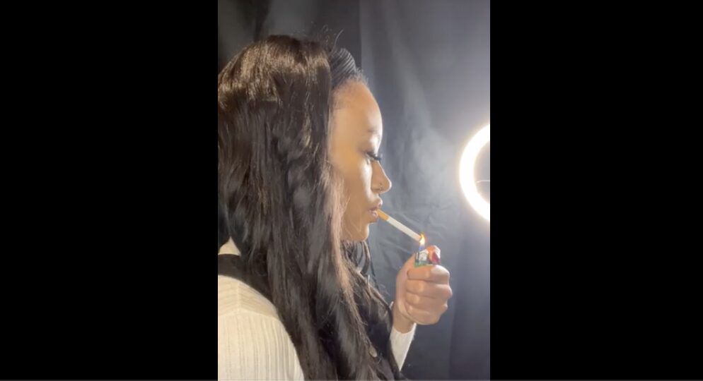EbonyFoxx_xo Onlyfans Smoking Fetish #3