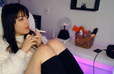 Hathorwarri0r Smoking Camgirl #4