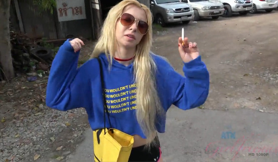 Kenzie Reeves checks out the market, and meets new friends – ATKgirlfriends