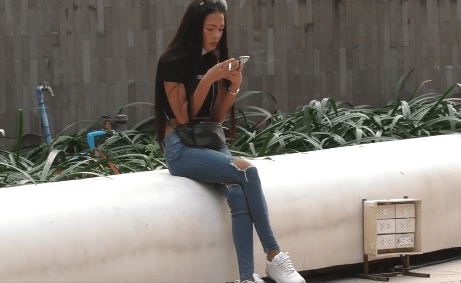 Ladies like to Smoke Pattaya candid