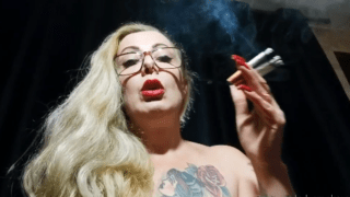 Lady Smoker Milf – Smoking 11
