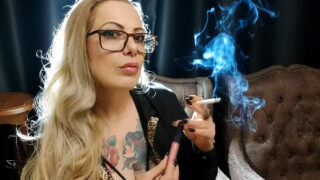 Lady Smoker Milf – Smoking 15