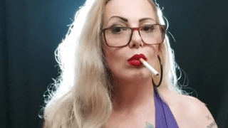 Lady Smoker Milf – Smoking 16