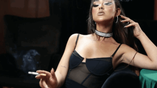 Lexi expressive smoker – Nicotine Ladies