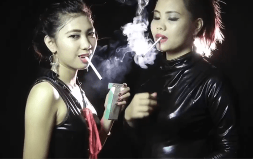 Lizz tara pvc – Smoking Kitten