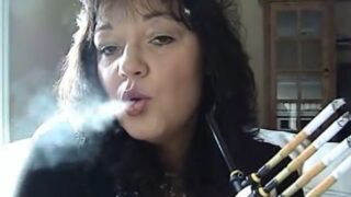 Denise Mature lady Smoking 4 at once with a quad holder