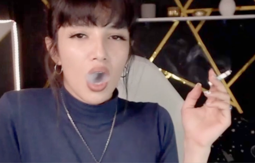 Merry Rosee Smoking Girl fetish Sexy Smoker