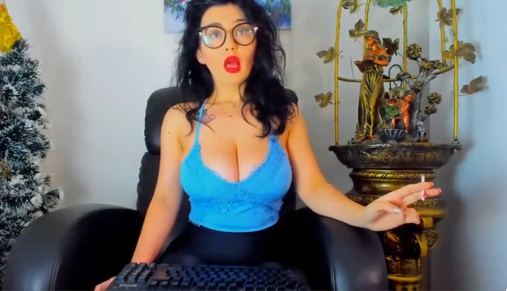 Smoking Camgirl 80dblasttits