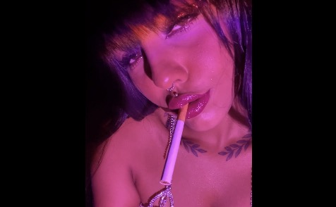 Night Smoke – Intense Smoking Girl
