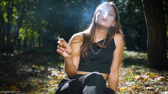 RussianSmokers – Outside Smoke in nature