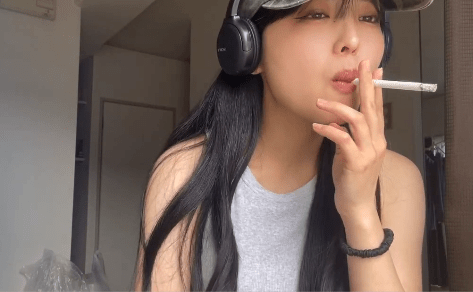 Scent of the Moon Cigarette Compilation