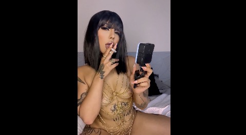 See trough nude smoking – Intense Smoking Girl