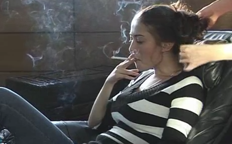 Sinem Cute Smoker #3 – Randomsnaps