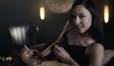 Smoking Amirah Adara – Smoking Hawt