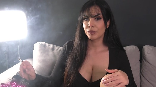 Smoking Confidence – Sweet Maria