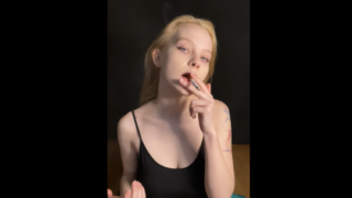 Showing You my Tits – Smoking Fabi