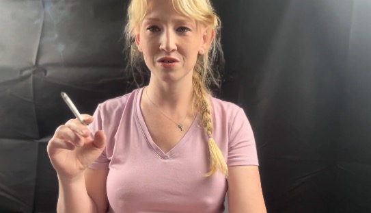 Smoking and talking – PinkAngel