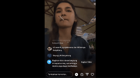 Smoking indonesian Teen on instagram live