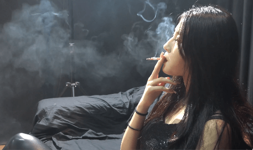 Yueliang Addicted Chinese Smoker