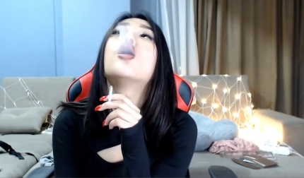 Sweet Asian petite Smoker 1 – miaamurrrr