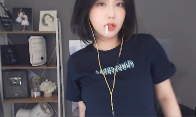 Nadja Lungs Orgasm 7 – Smoking Fetish